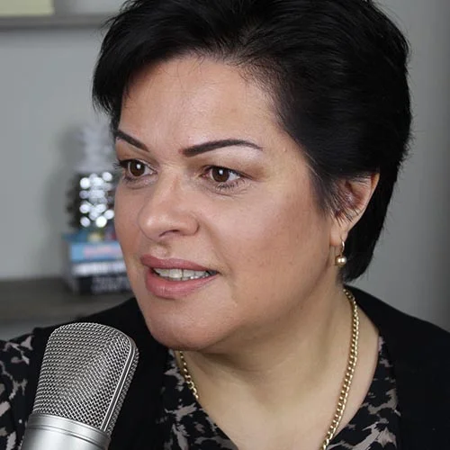 Annemarie Cross, Founder, Author and Speaker of The Podcasting Queen