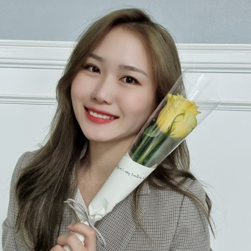 Che_u, Digital Illustrator and Artist