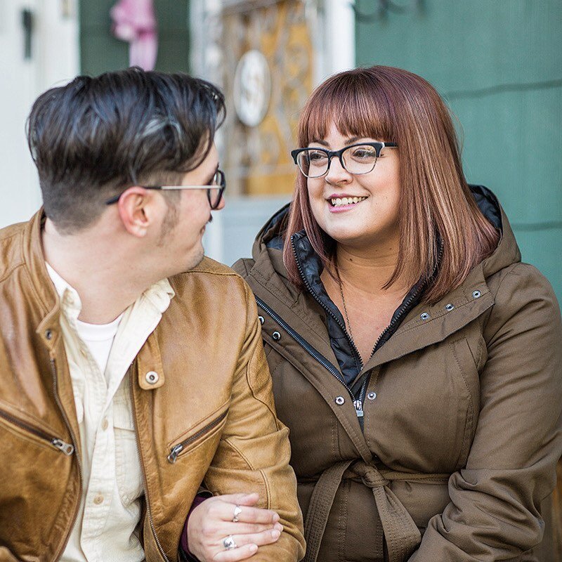 We met these two when they adopted a kitten that was born on our porch years ago... turns out they are some of the coolest cats I know ❤️❤️missing @genkaar and @georgekellyart 

#lassandbeau #rochester #roc #rochesterweddingphotographer #southwedge