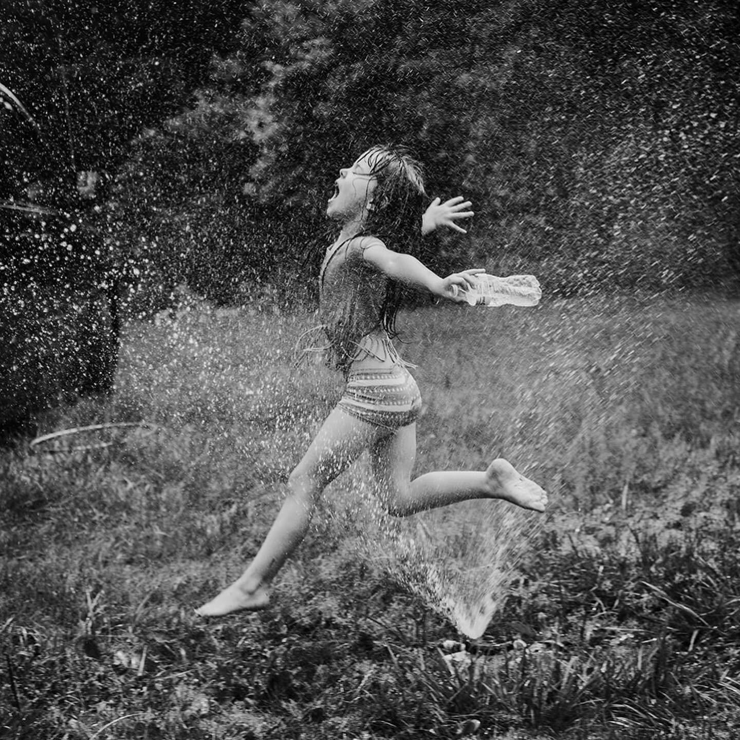 Hot days, playing in the hose. 
Childhood ❤️
.
#childhood #adayinthelife #letthembelittle #capurethemoment #documentaryphotography #theextraordinaryordinary #reallifemoments
