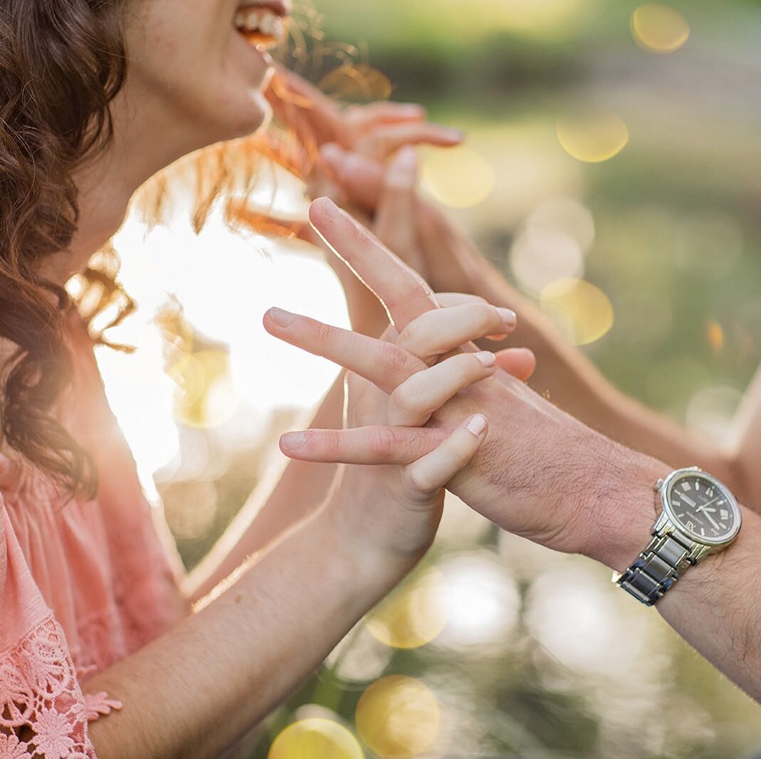 Hand holding in the park 🥰