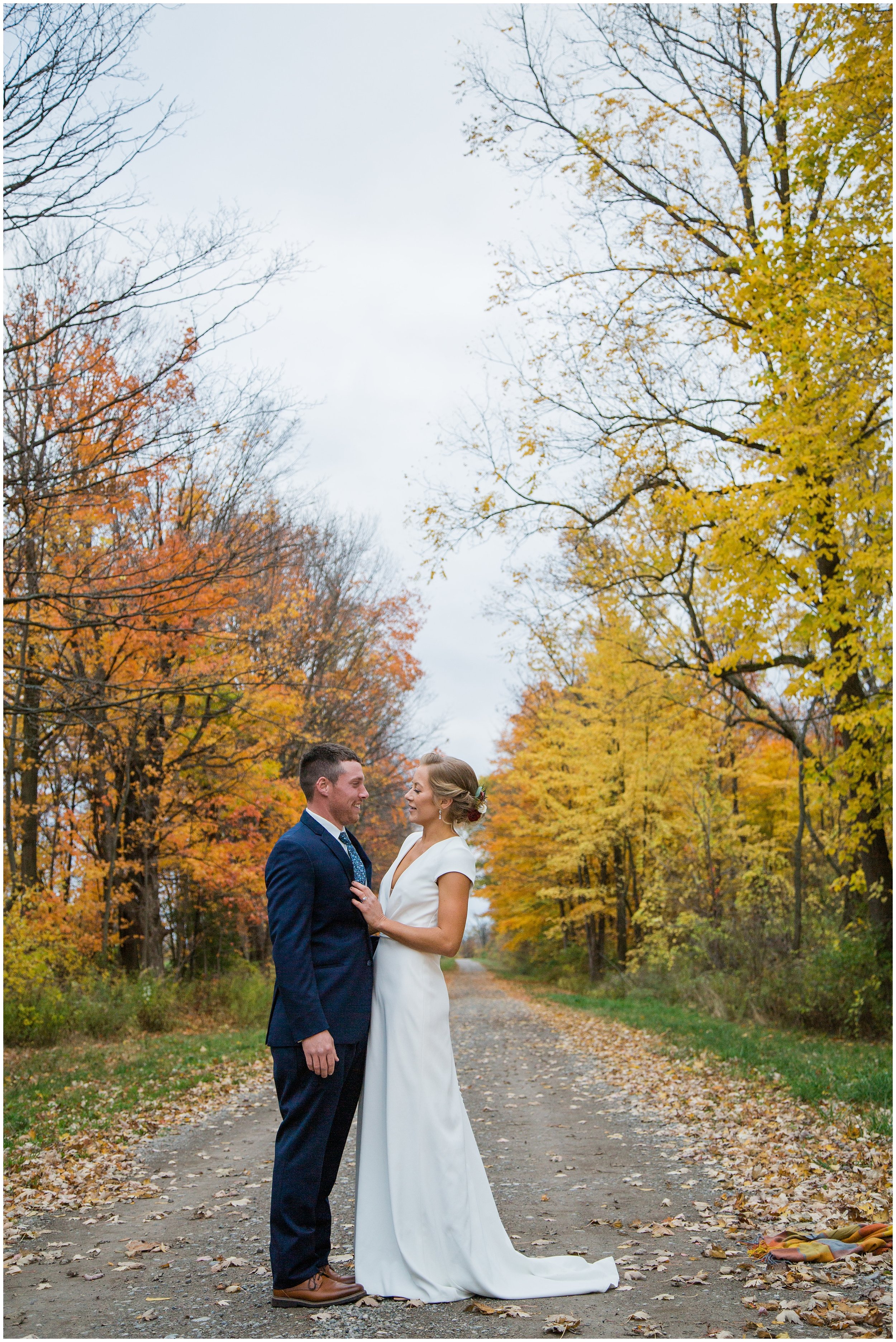 old dirt road wedding pictures