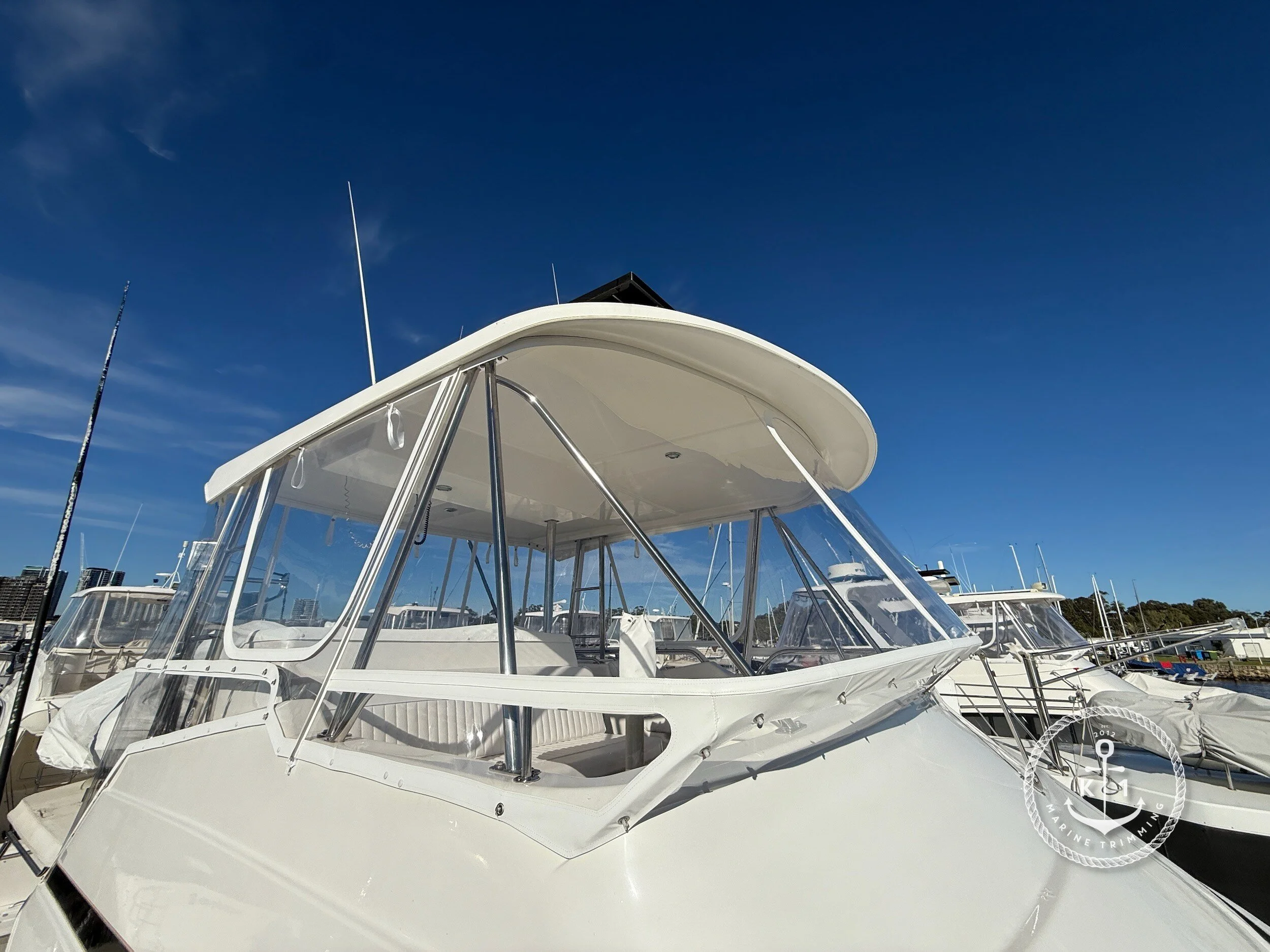 Riviera 43 Flybridge
