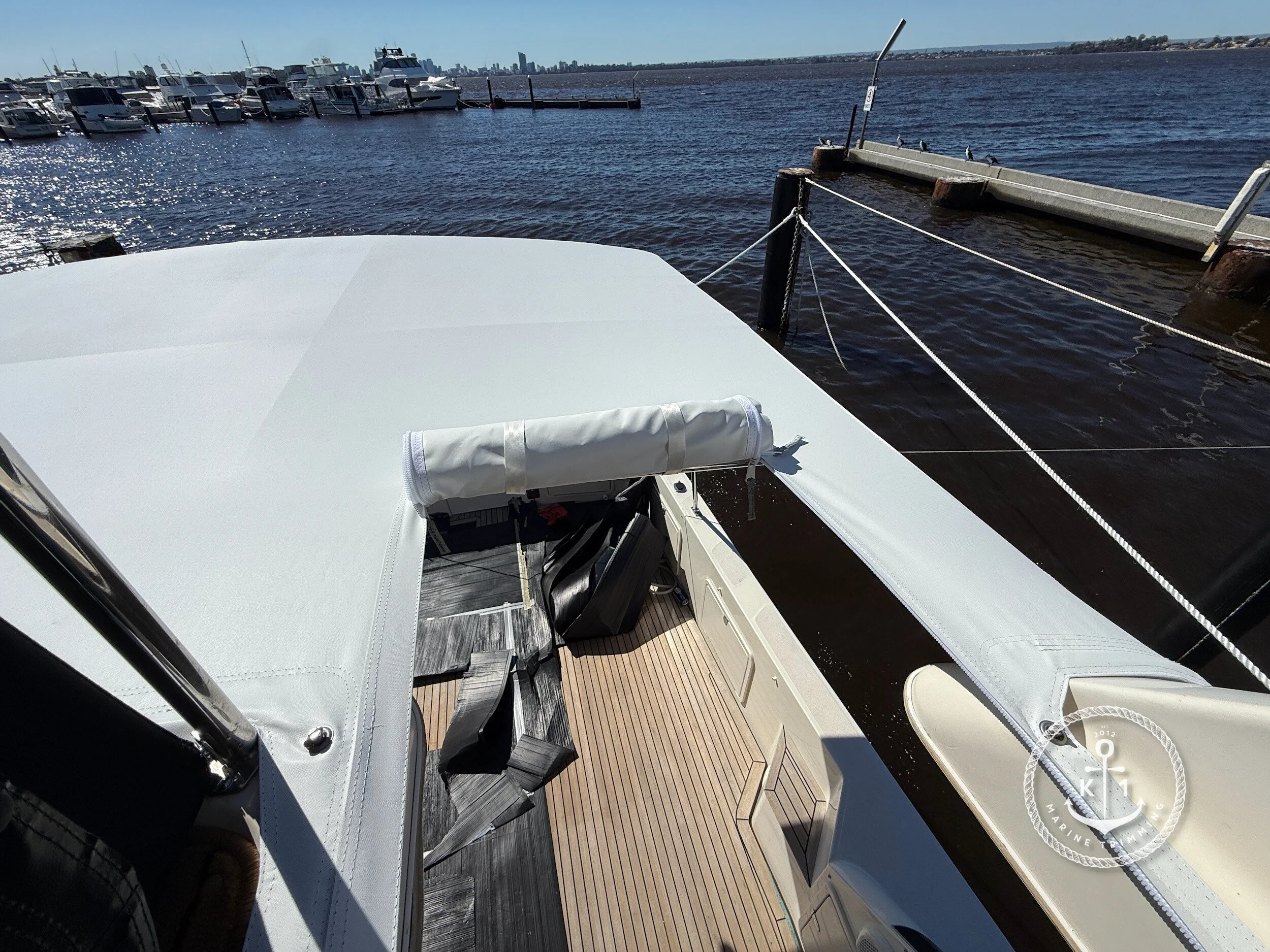 Riviera 52 Enclosed Flybridge