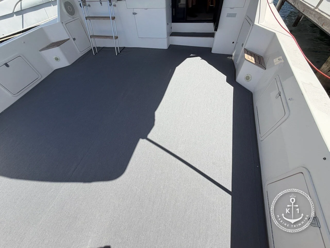 Riviera 52 Enclosed Flybridge