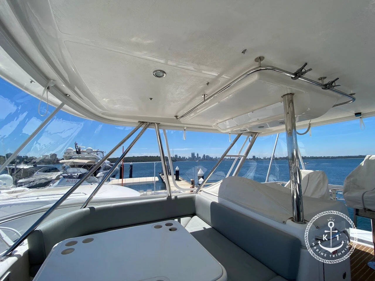 Riviera 47 Flybridge
