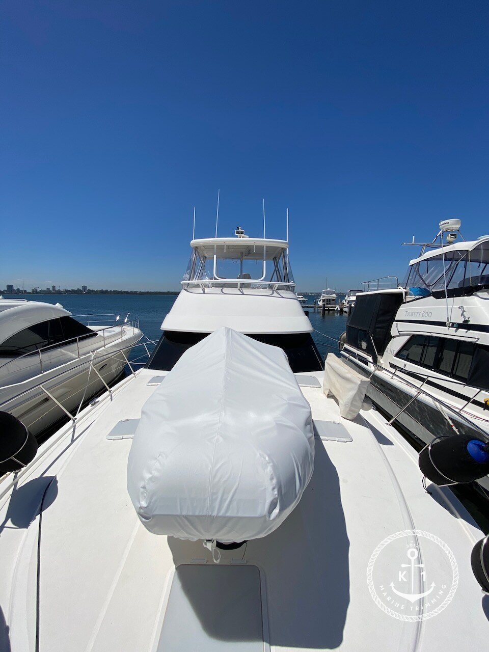 Riviera 47 Flybridge