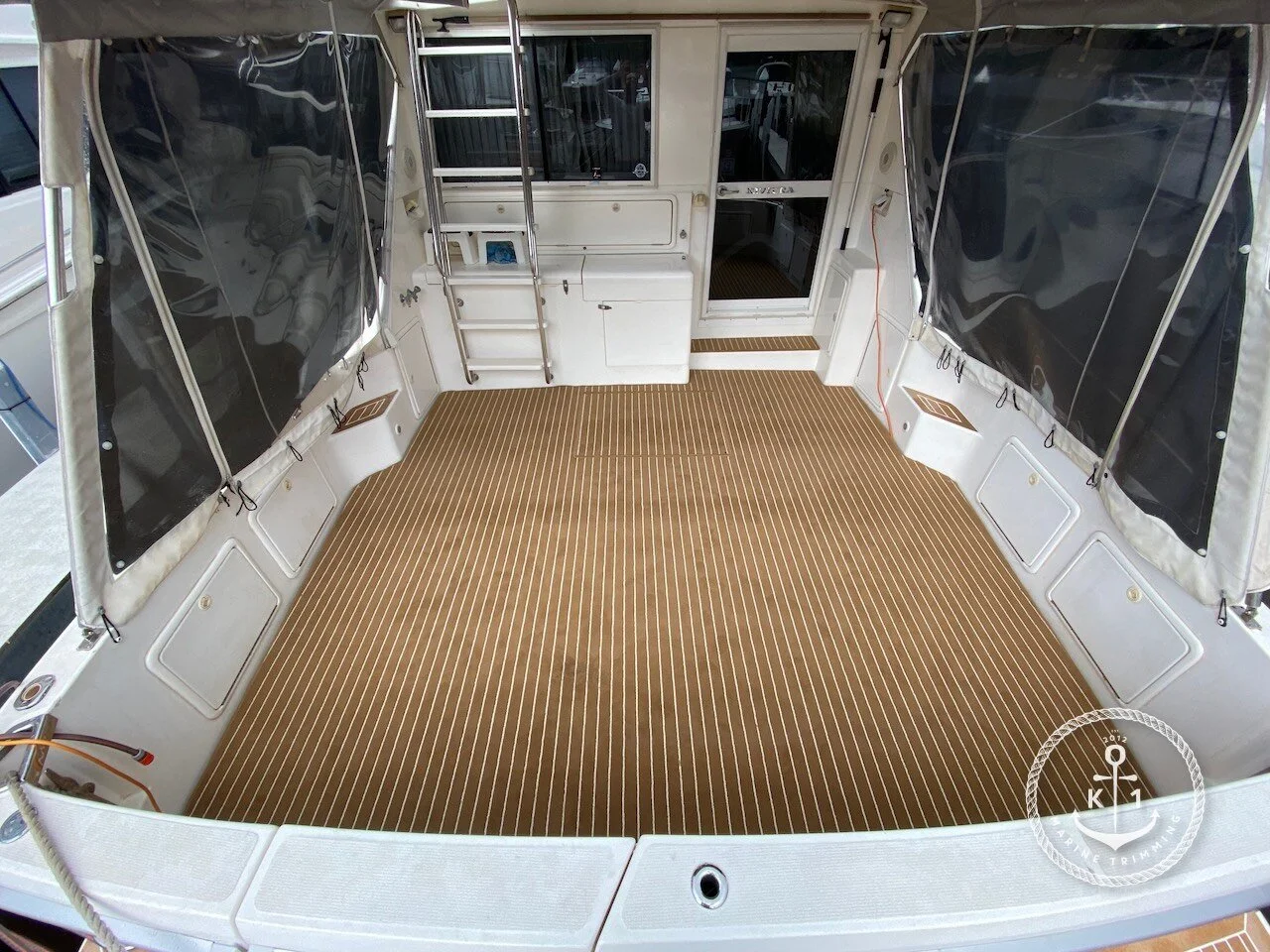 Riviera 43 Flybridge