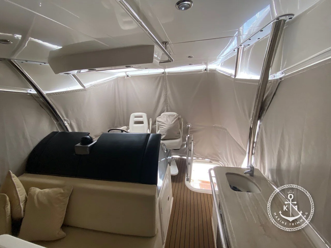 Riviera 43 Flybridge