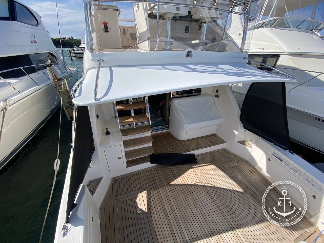 Riviera 43 Flybridge