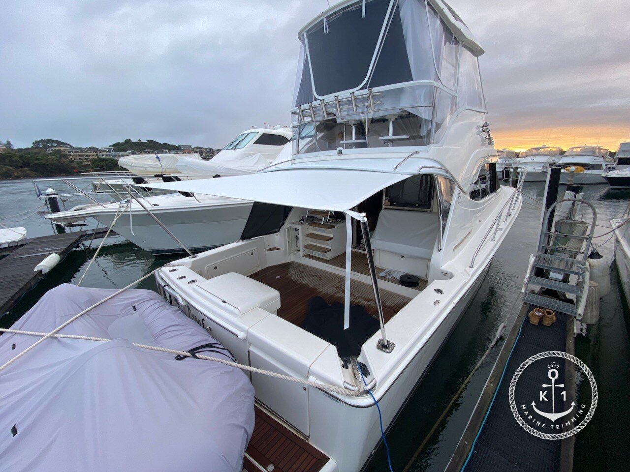 Riviera 43 Flybridge