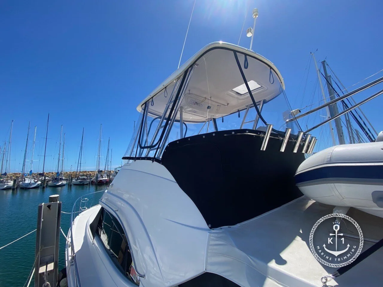 Riviera 37 Flybridge