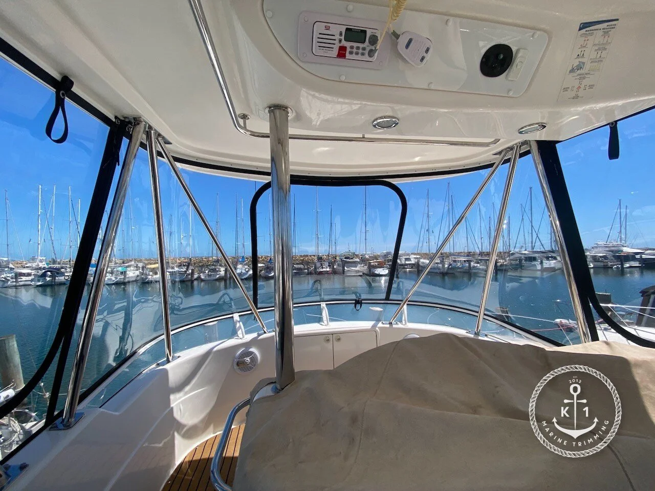Riviera 37 Flybridge