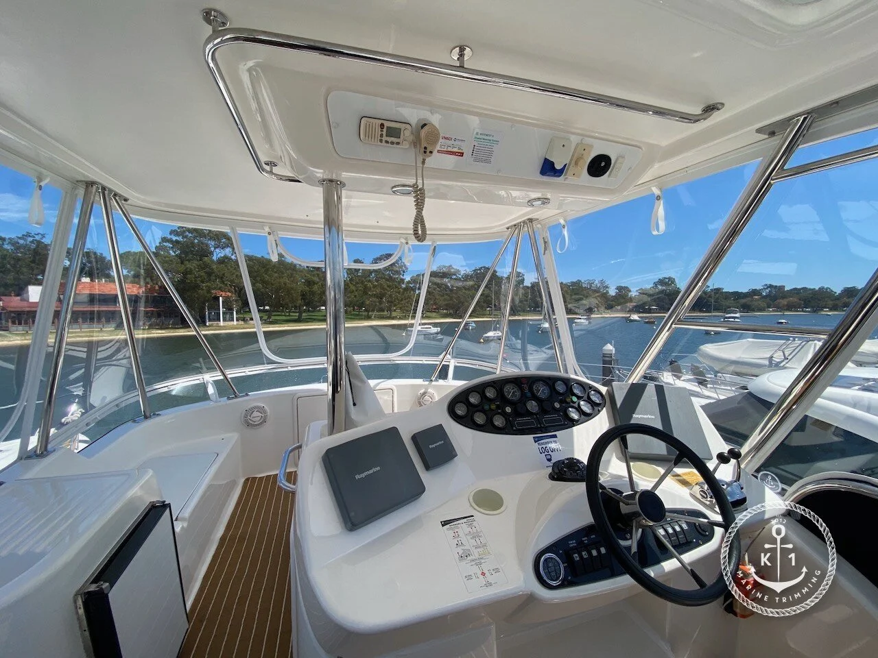 Riviera 40 Flybridge