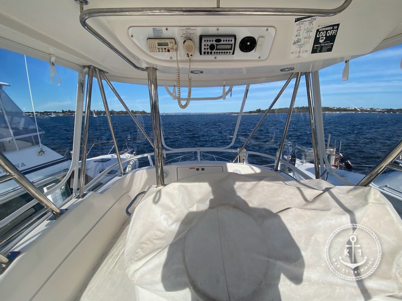 Riviera 37 Flybridge