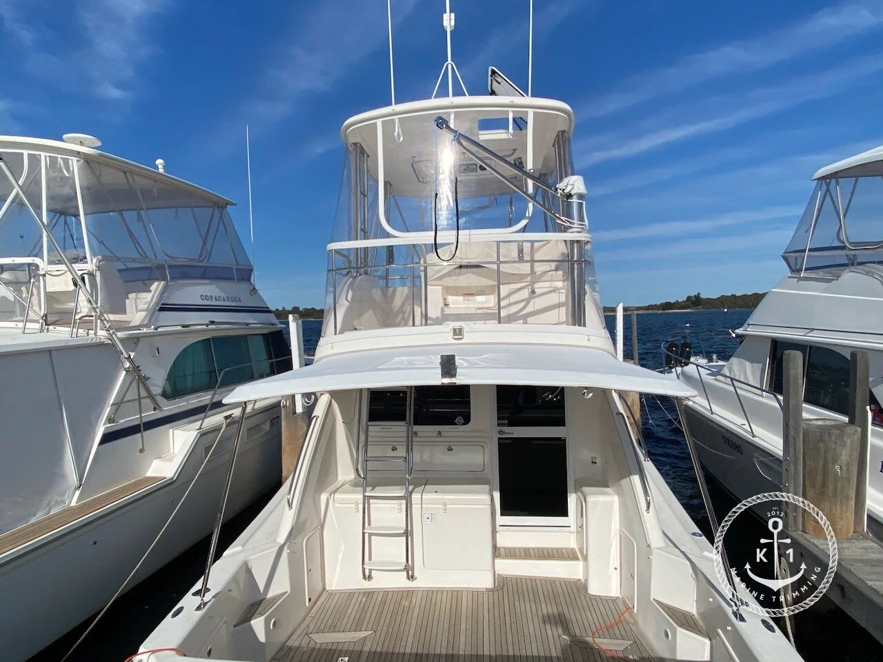 Riviera 37 Flybridge