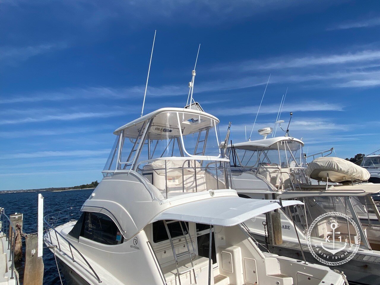 Riviera 37 Flybridge