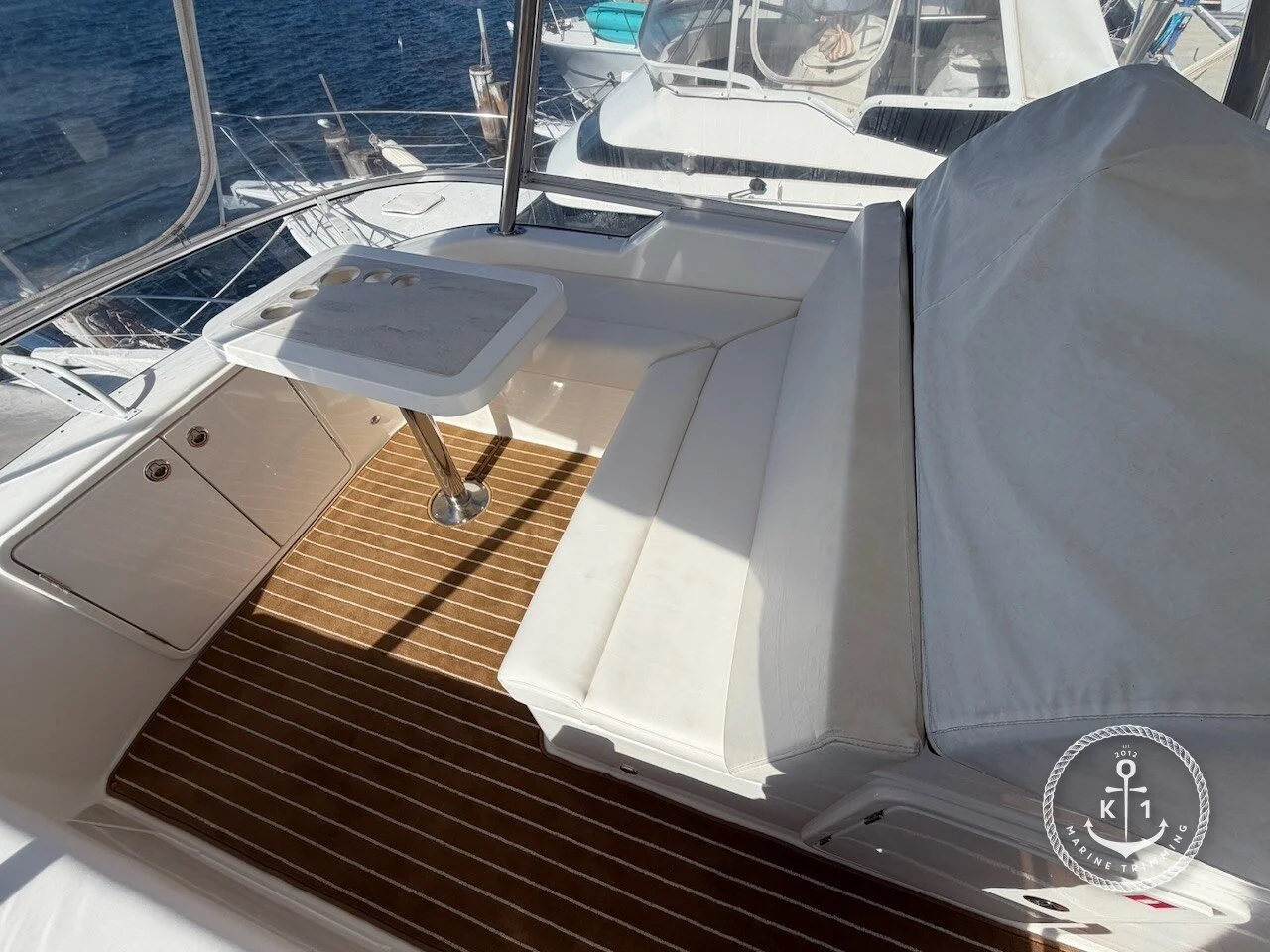 Riviera 43 Flybridge