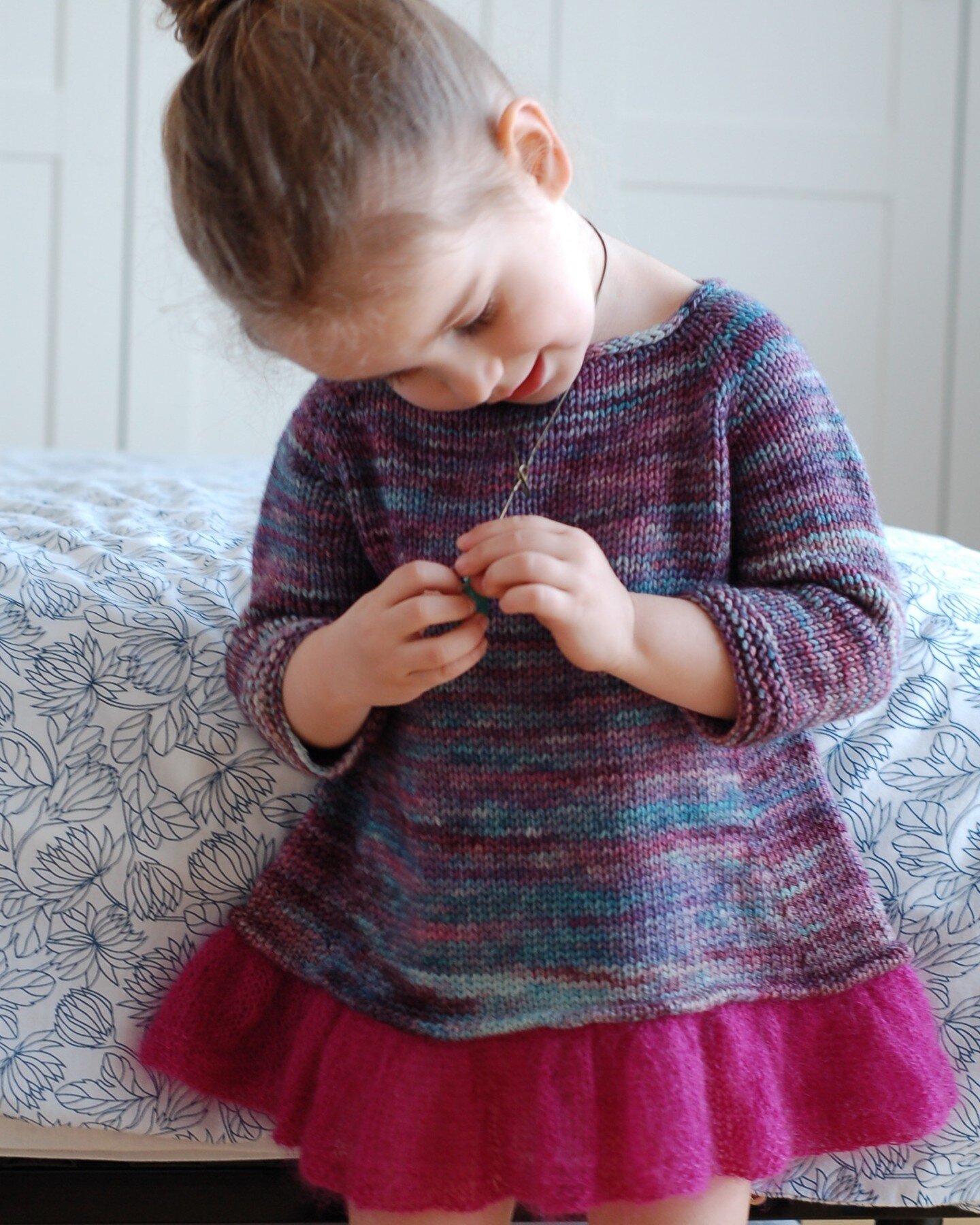I just stumbled upon this old photo of my daughter in one of her favorite knits of all times 😍
Pattern: Tutu Top
Available in my Ravelry and Etsy store (follow link in bio)
.
.
.
#frogginette #tututop #frogginetteknittingpatterns #malabrigoyarn #mal