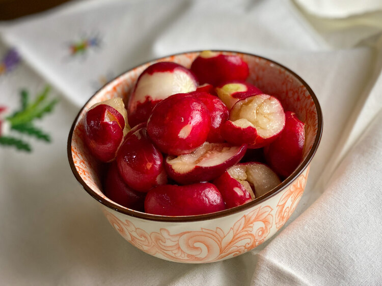 Sweet-and-Sour Radishes (Tang Cu Xiao Luo Bo)