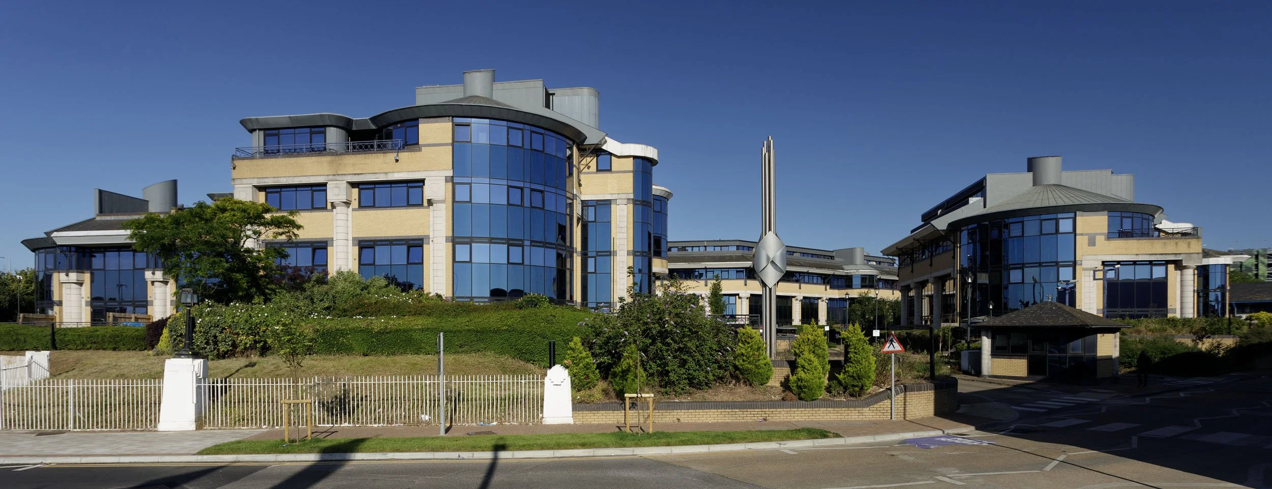 New Horizon Building, 1990s