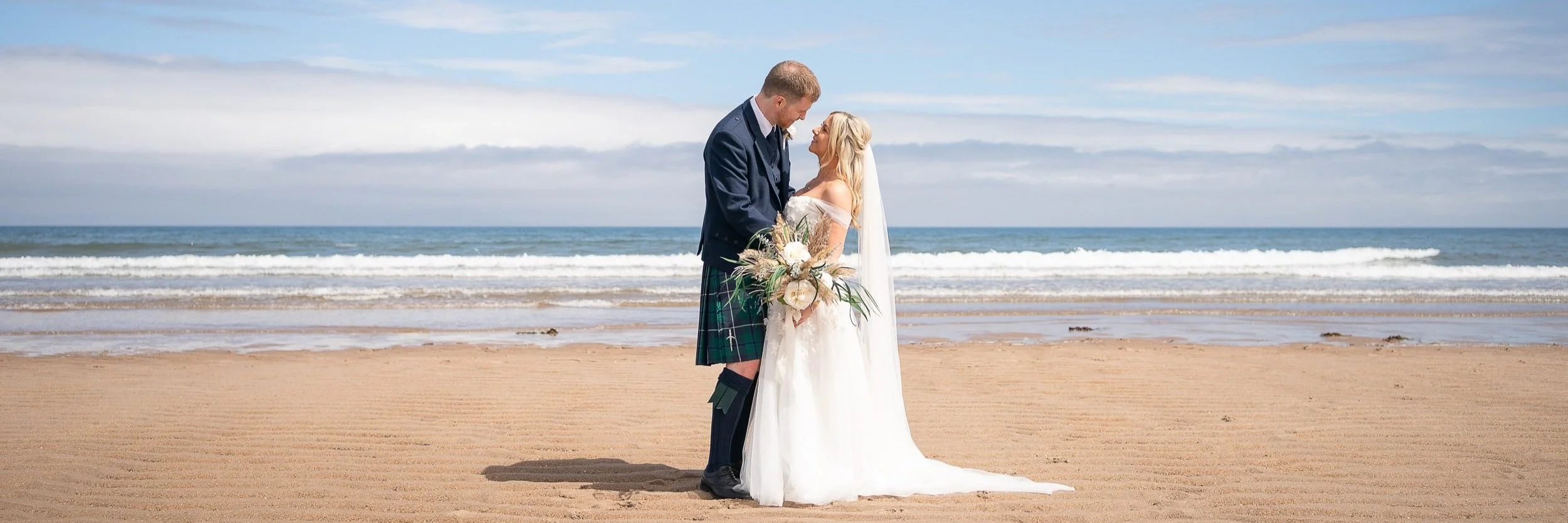Sarah &amp; Dan | The Barn On The Bay