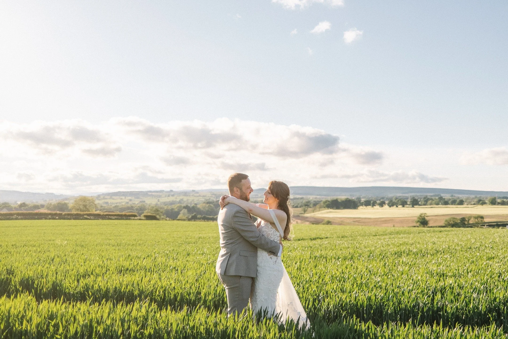 Helen &amp; Brandon in beautiful early summer light at the gorgeous @runafarm_,.

Because the venue has a large, West facing window it means the evening reception is often bathed in glorious natural light too - makes for interesting tenebrism photos 