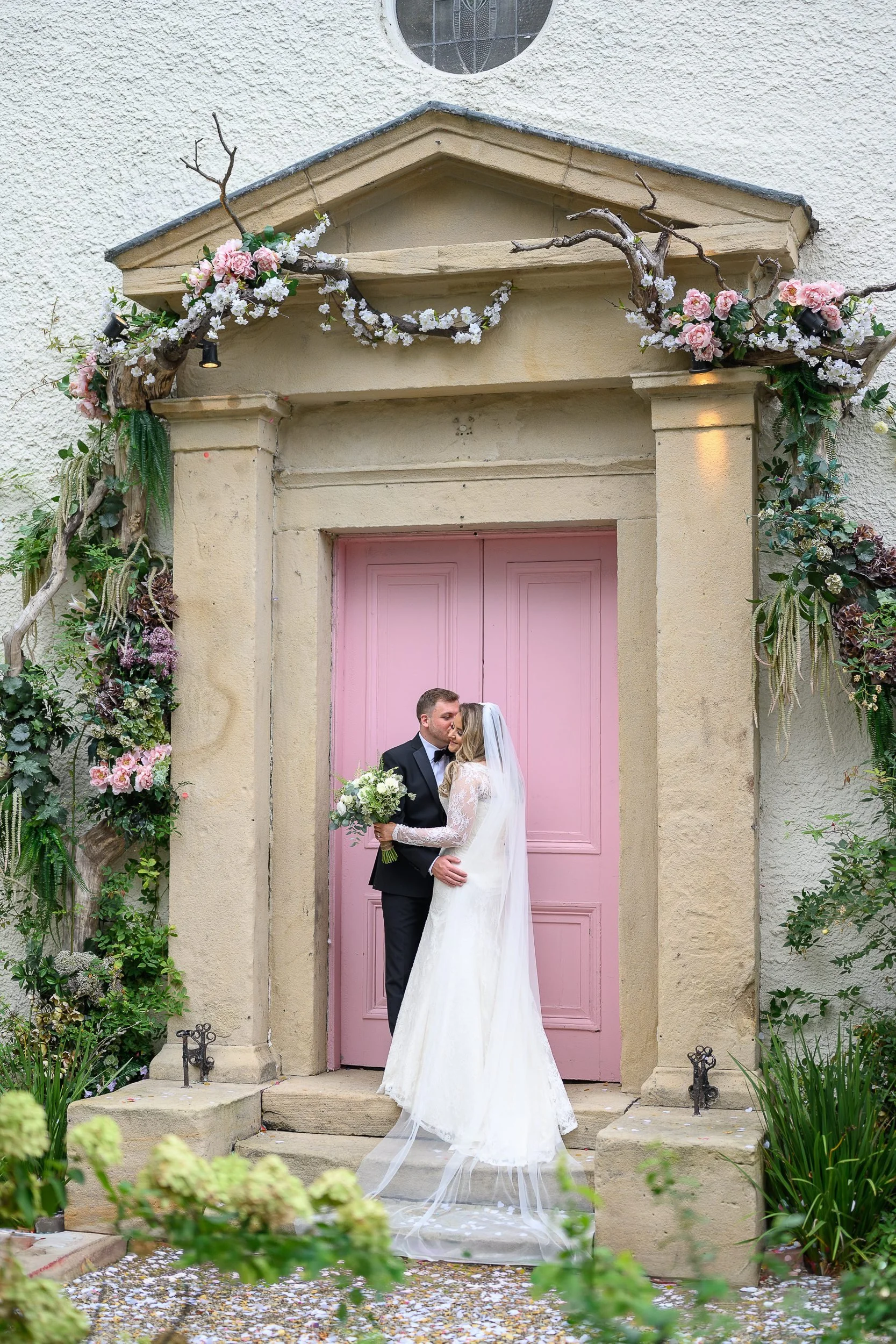 15-couple-pink-door-the-croft.jpg