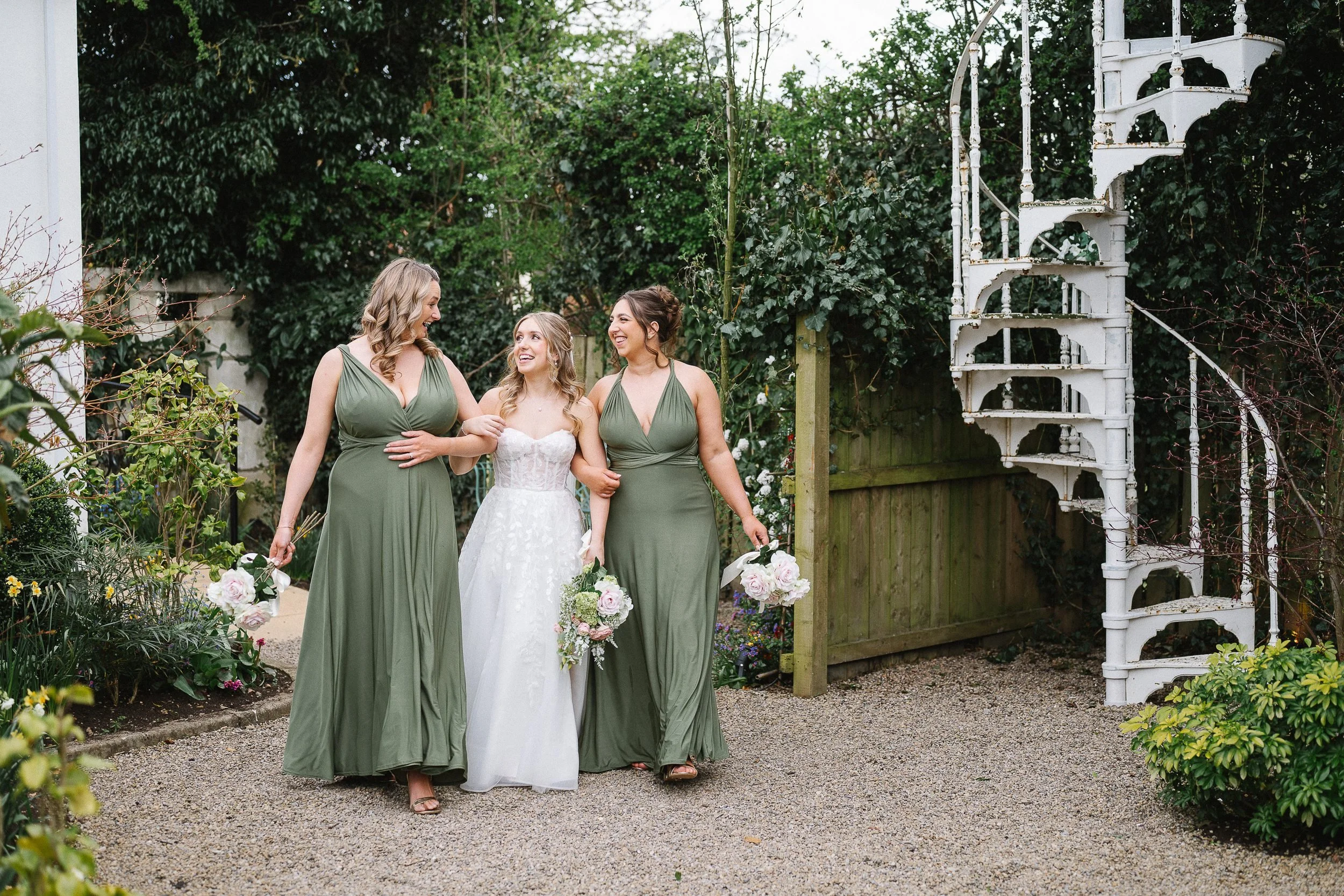 23-bridesmaids-walking-the-croft.jpg