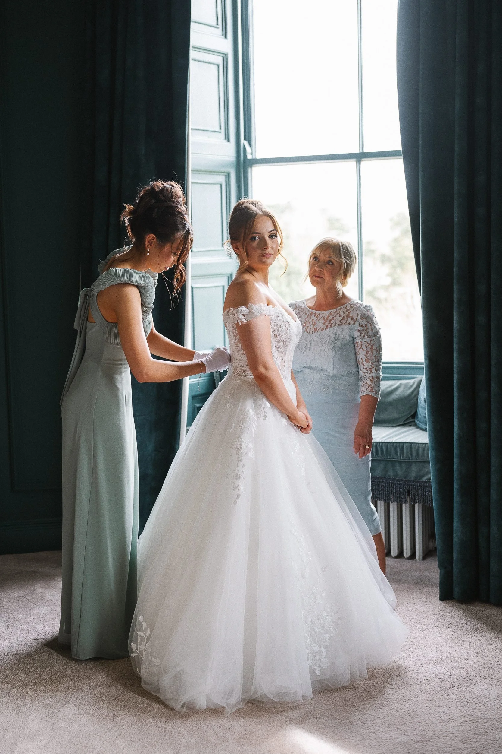8-lartington-hall-bridal-prep.jpg