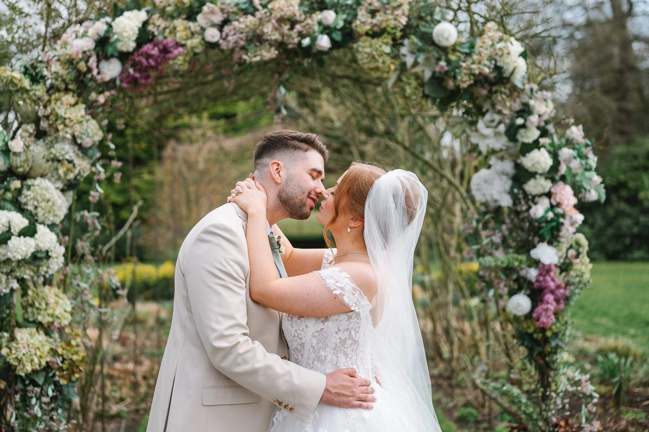 24-lartington-hall-couple.jpg