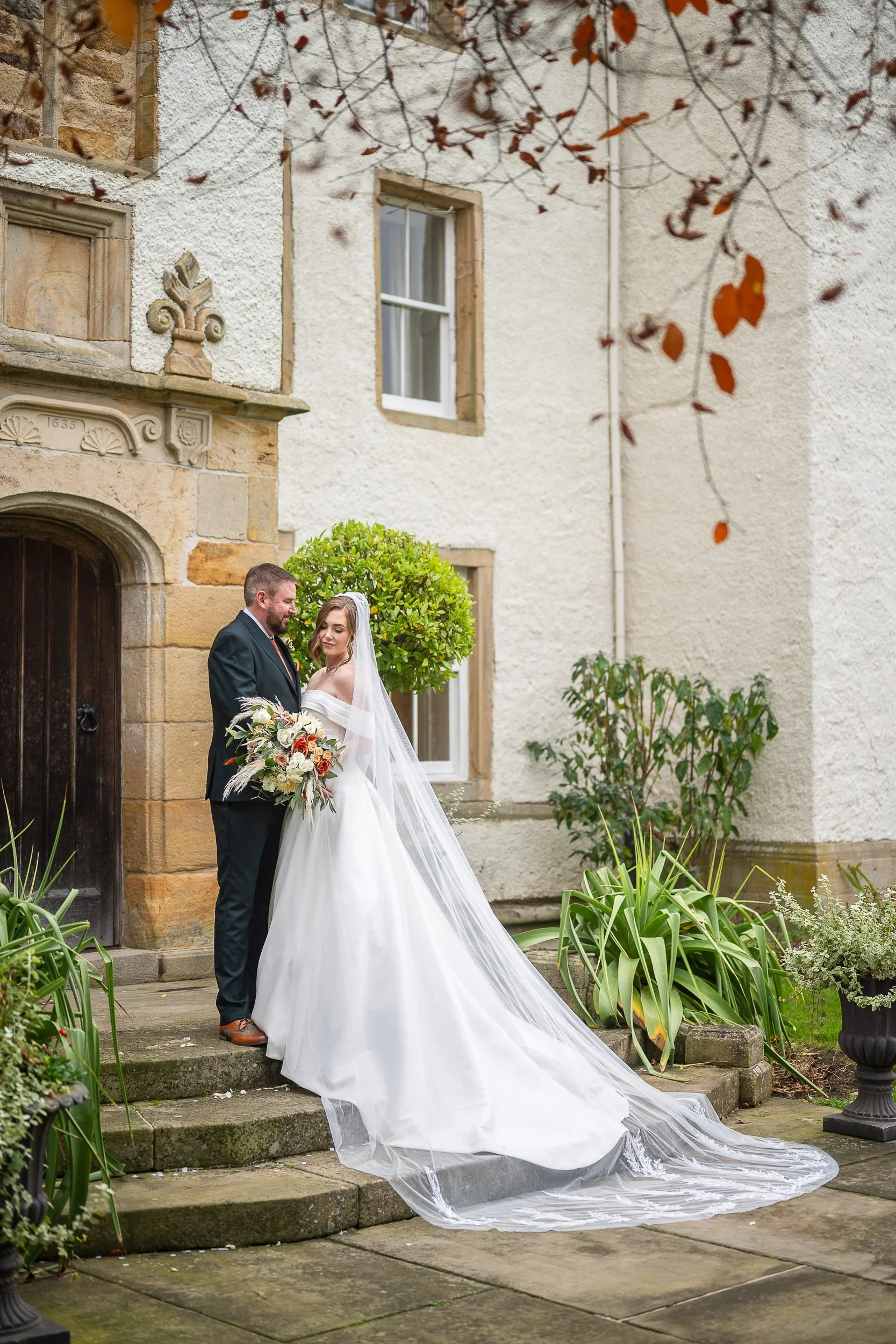 26-lartington-hall-couple.jpg