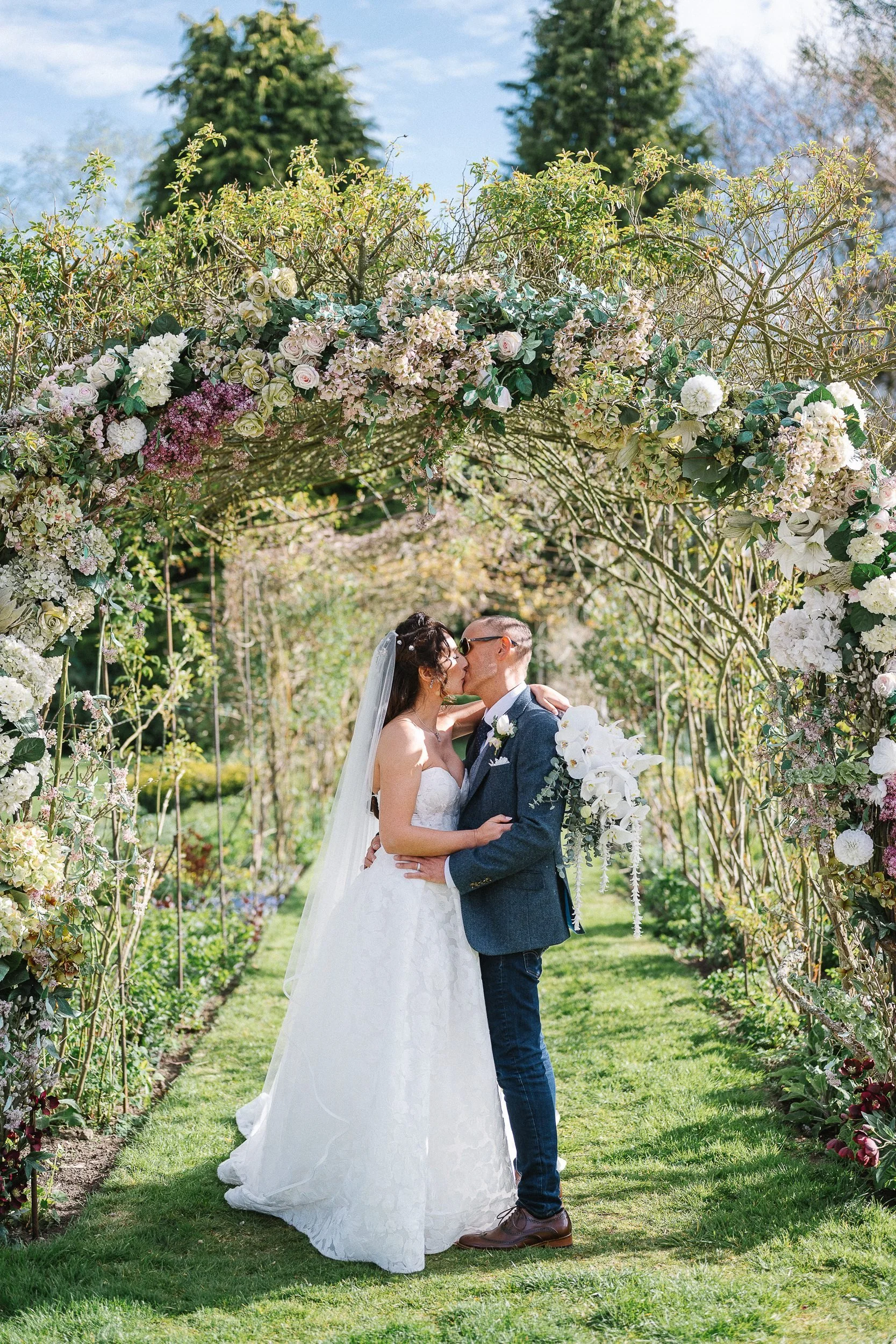 28-lartington-hall-couple.jpg