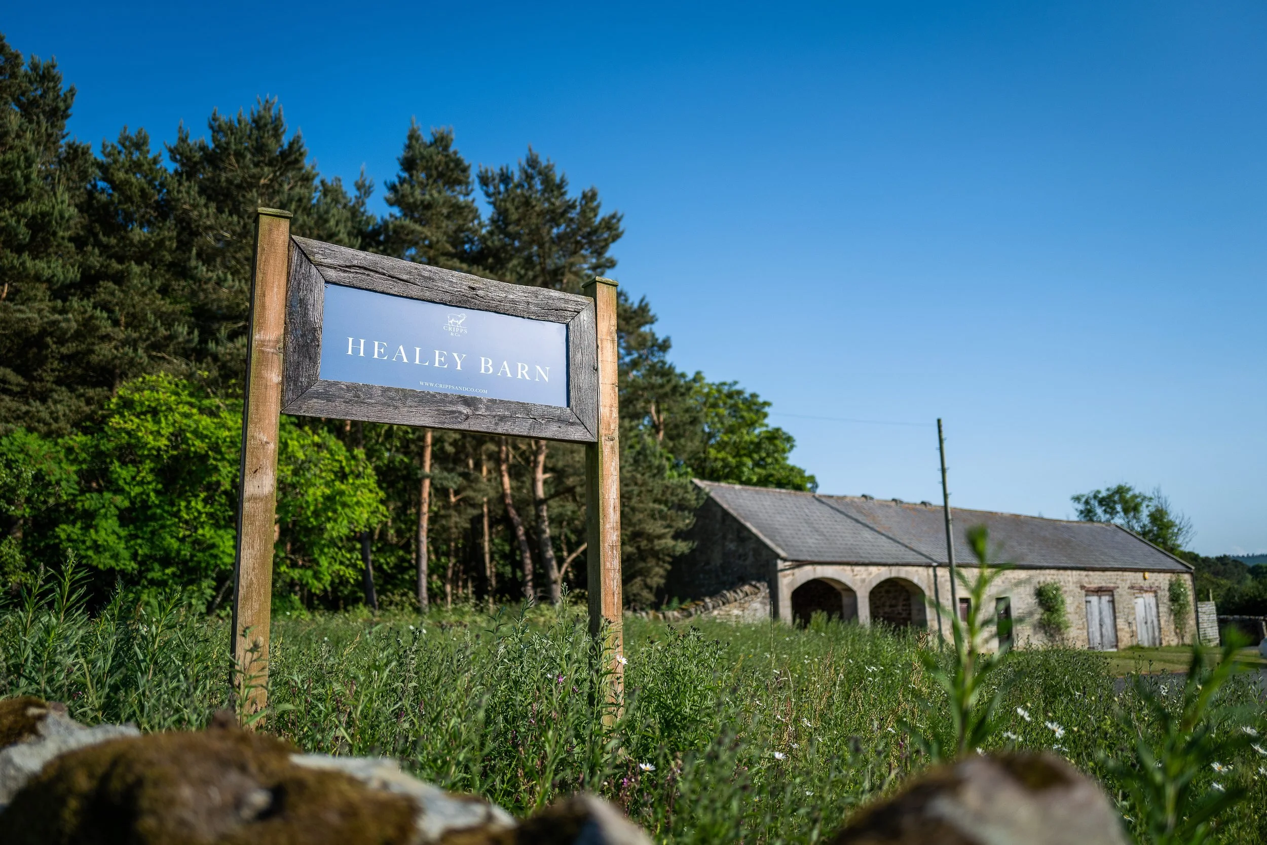 1-healey-barn-sign.jpg