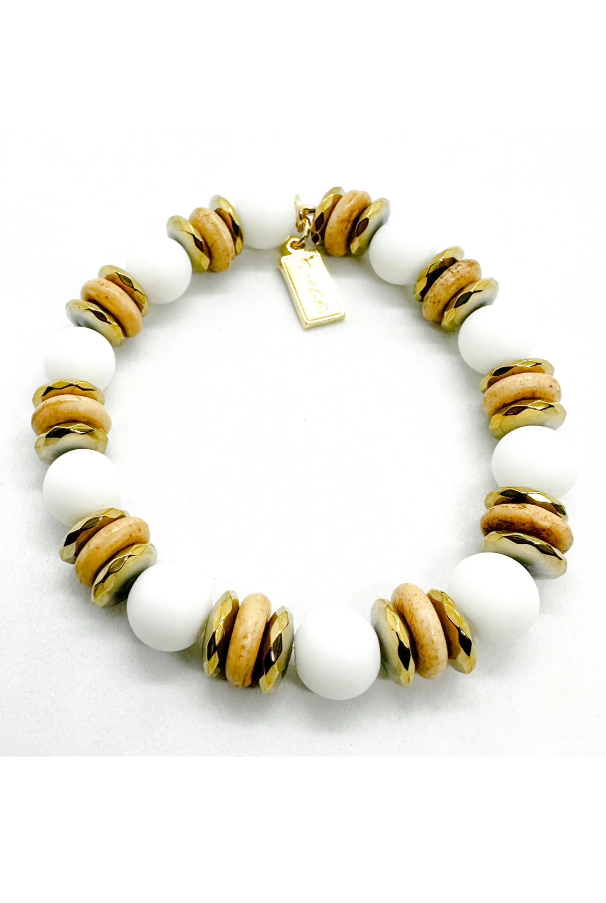 18011923-18F8-42CE-844A-1F18C3853D71