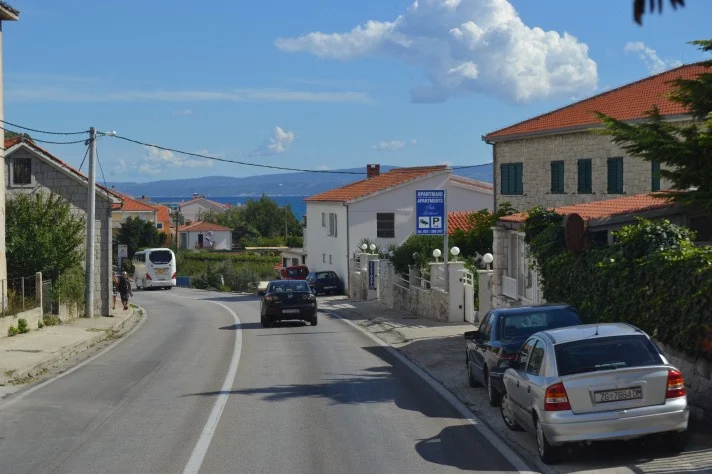 8 Must-Have Items For Surviving Overnight Bus Rides