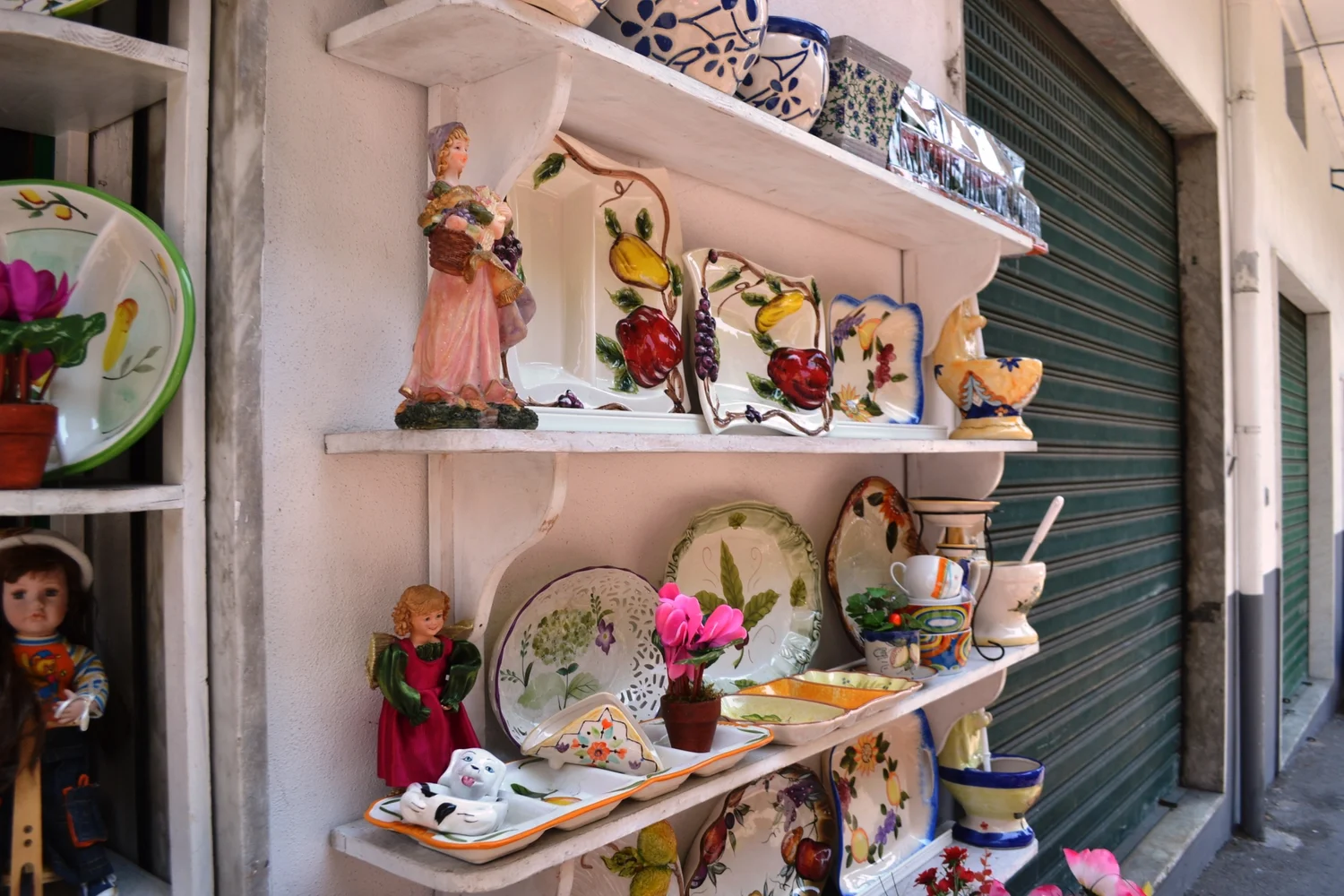 The 10 Best Souvenirs To Buy In Italy Go Seek Explore