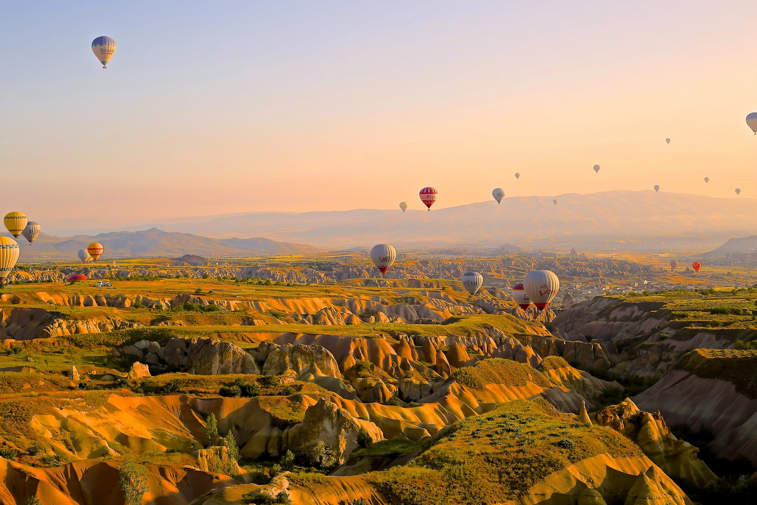 The Real World Doesn't Have To Suck: 9 Reasons Why You Should Get a Travel Job After College