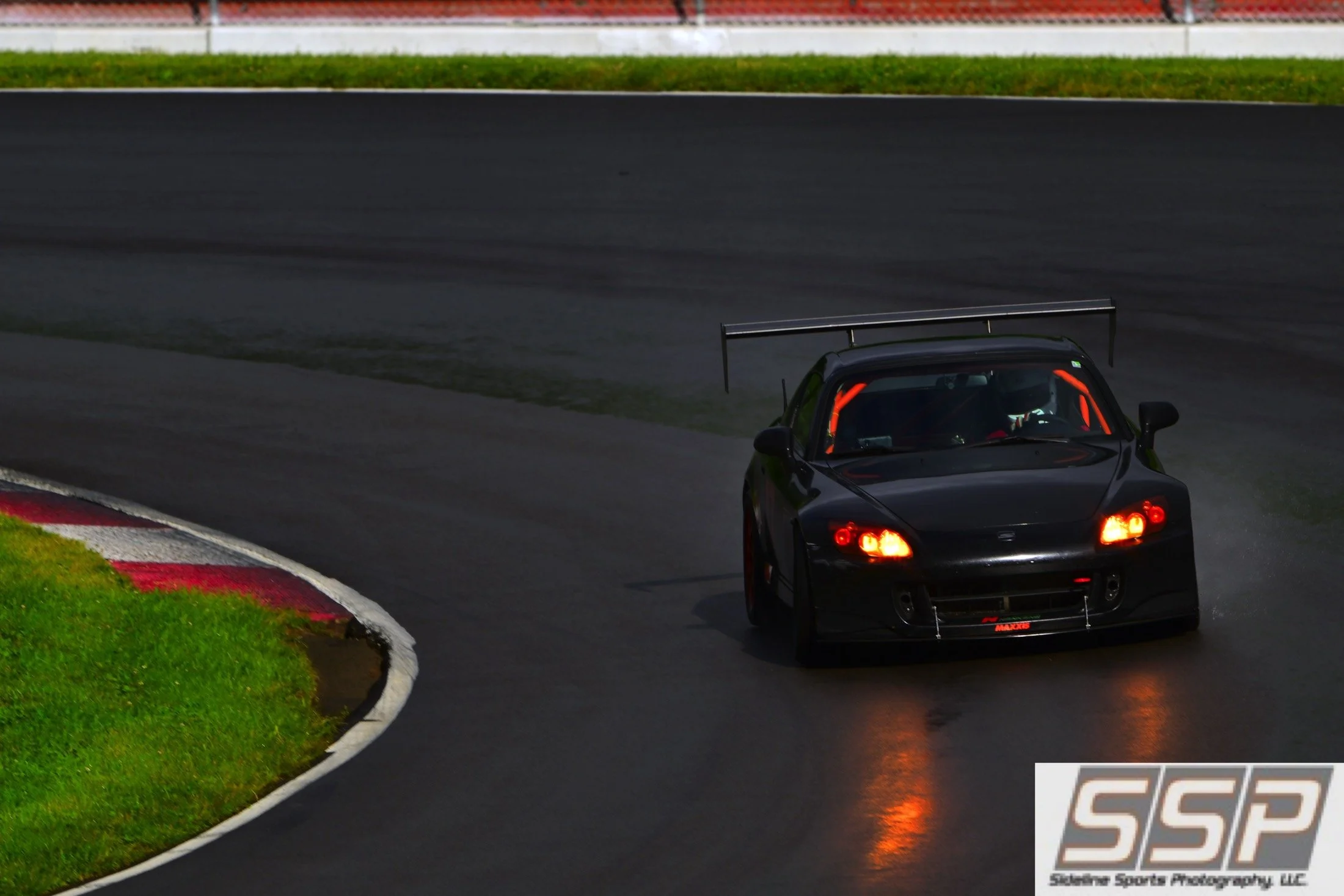 LS9_9056.jpg