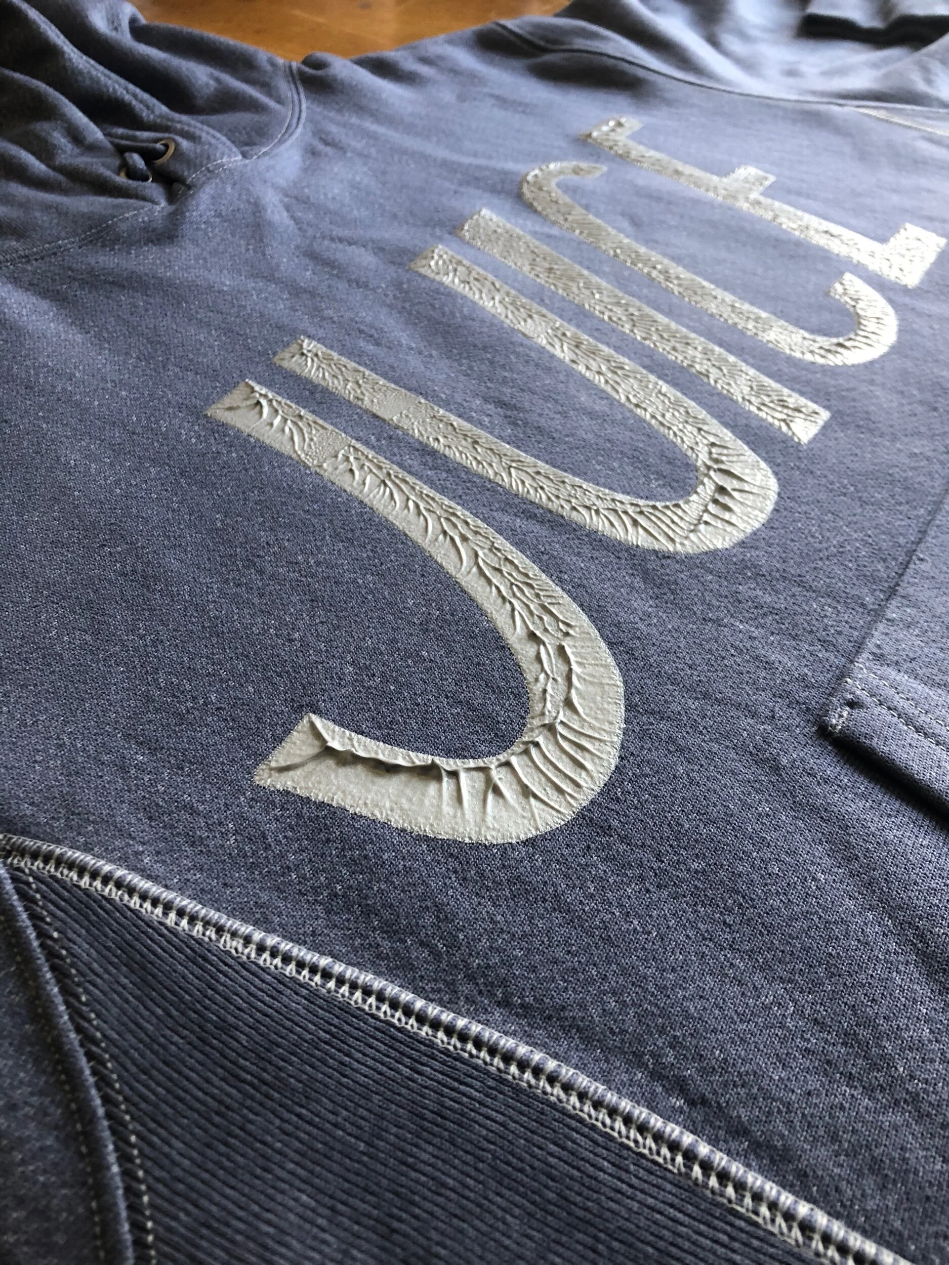 0BCF37B6-BC15-4939-B436-19EAE54044EB