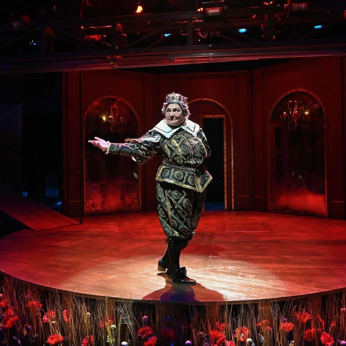 My big build for our current production, Sue&ntilde;o, was this black and gold ensemble fit for a King! Literally! This is worn by Annie Scurria as King Basilio. I personally love all the attached black and gold trim and the exquisite pattern matchin