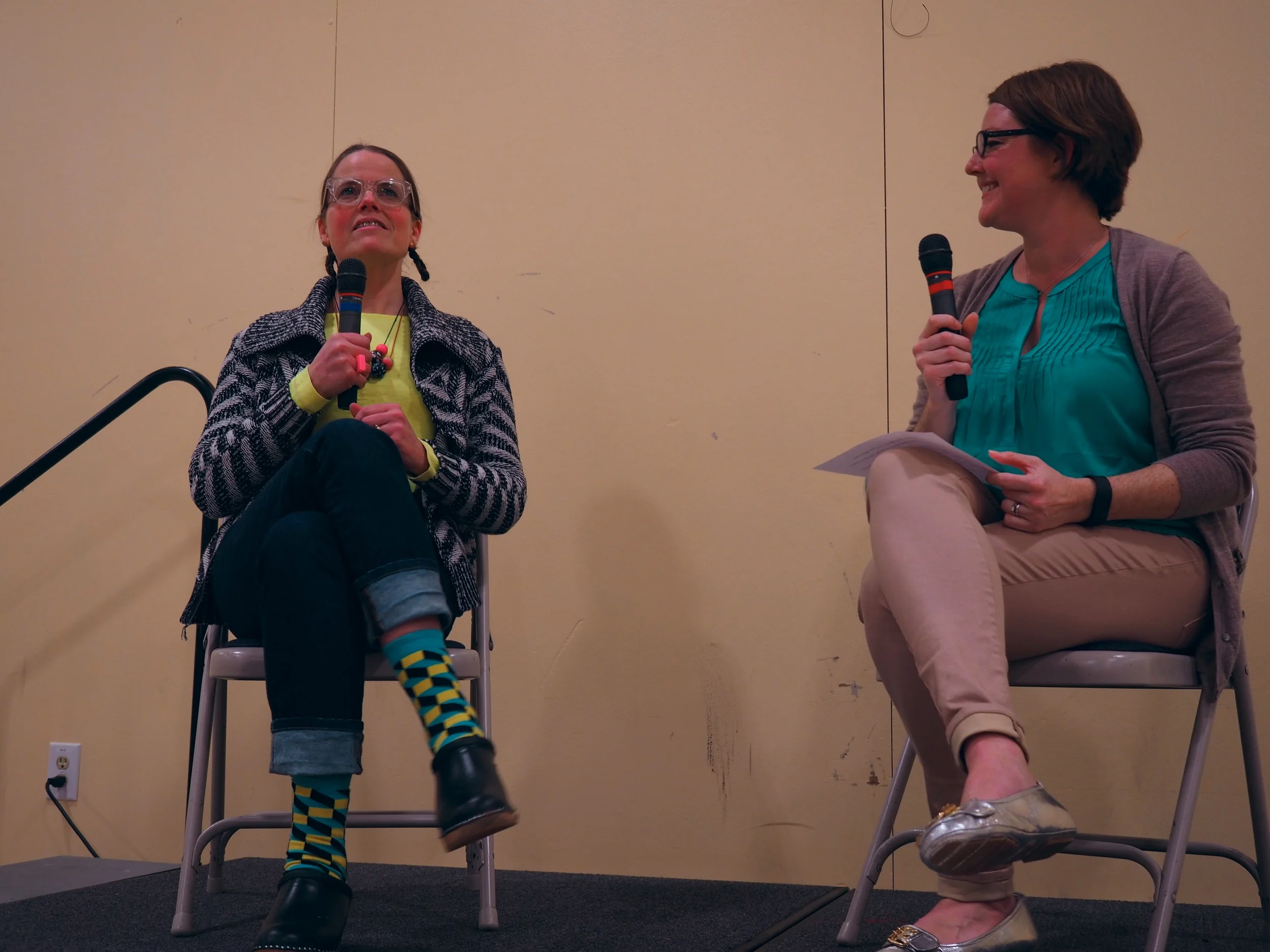 Lisa Congdon shared what it was like to be a judge at QuiltCon. In one word...HARD! ;) Violet will soon have a blog post sharing what she learned from interviewing Lisa, and the rest of the judges. 