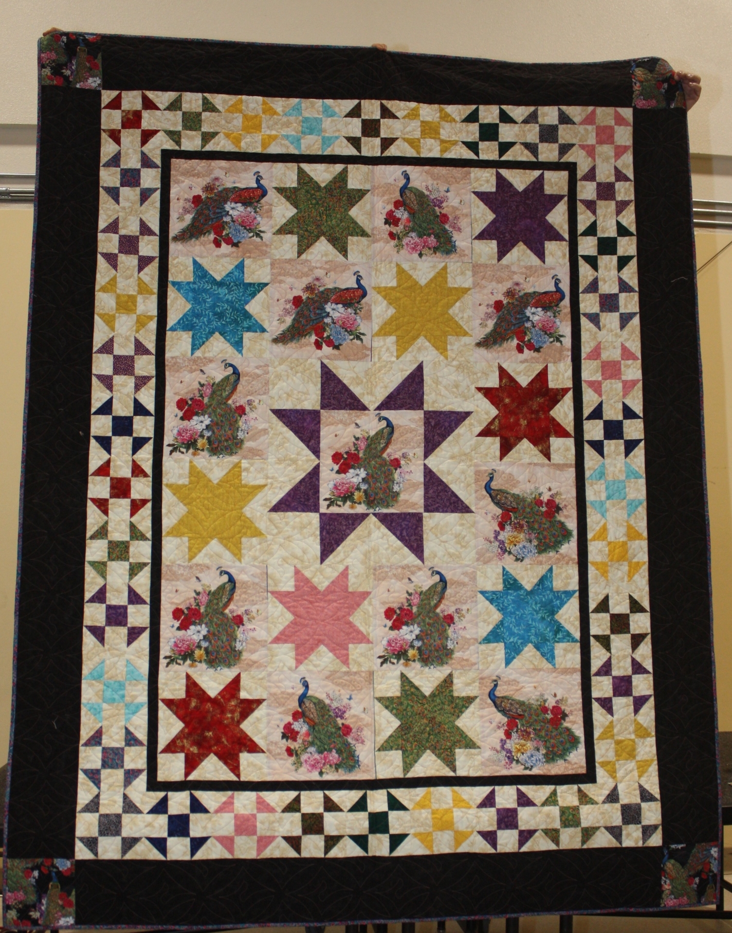 Laura Bronghan Instagram: @broghanle Sunshine State Peacocks Quilted by Kair Ruttisel