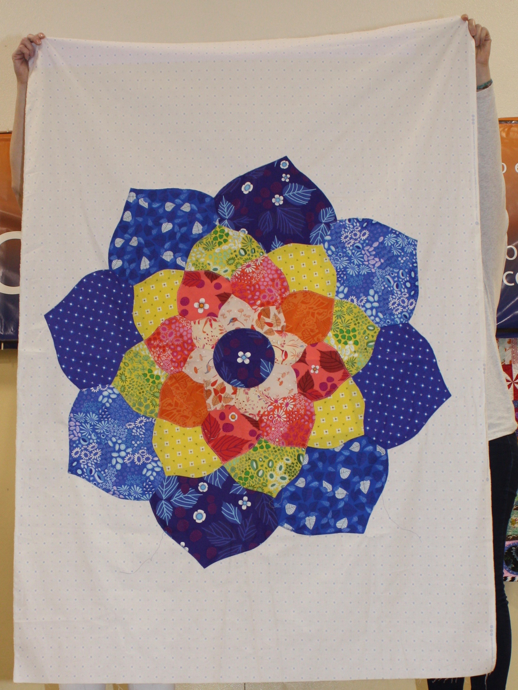  Kathryn Schmidt  Pattern by Violet Craft, The Mandala Quilt  @makeshiftkat 