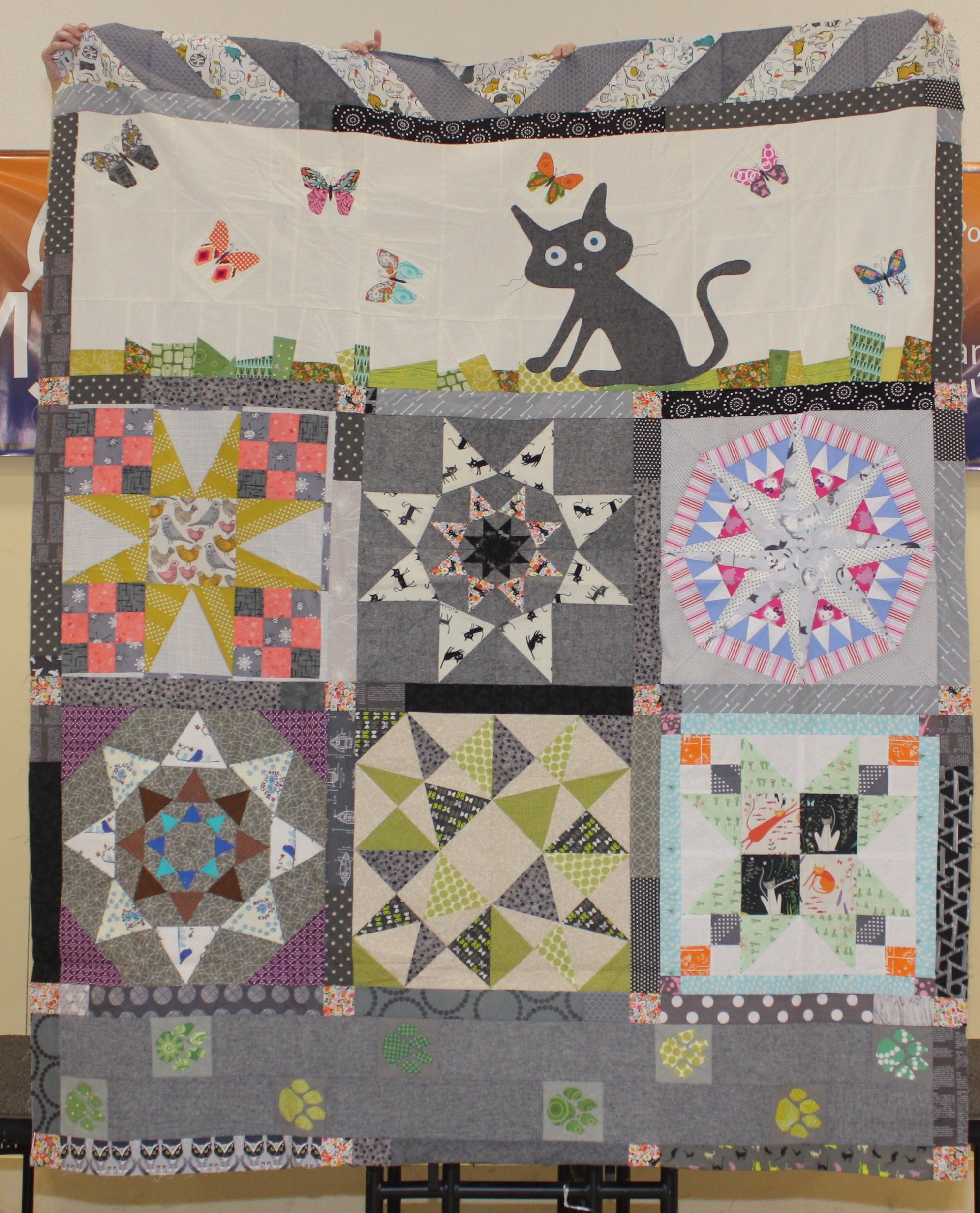  Elsa Hart  Kitty Star, blocks were made by various people from her mini group  @elsabean 