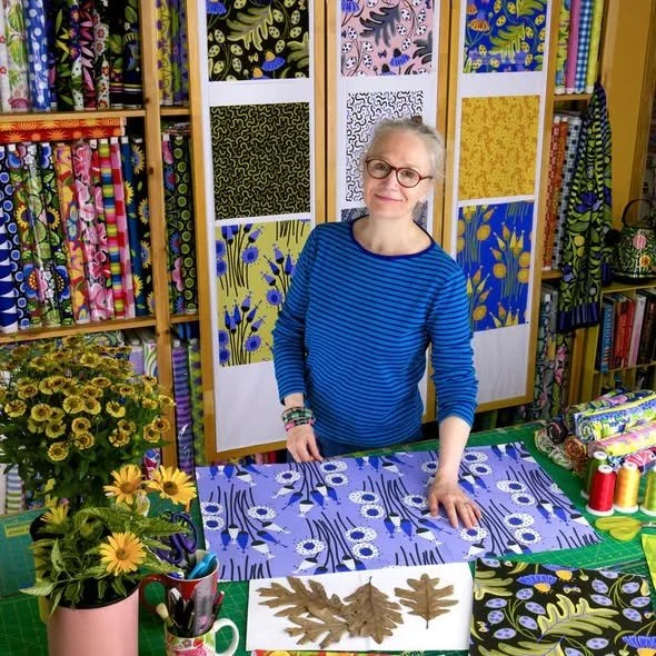Posting for the Columbia Fiber Guild (CFG)......

🧵 Exciting news for Portland quilters and fiber artists!

Our friends at the Columbia Fiber Guild (CFG) are hosting renowned quilter and fiber artist Jane Sassaman for a three-day in-person workshop 