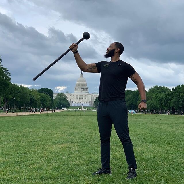 Say hello to my little friend. Helping me train Gladiators all over the district. 💪🏽💪🏽 #blackaf #dmvpersonaltrainer #stayhome #dcpersonaltrainer #shelterinplace 
#homeworkouts #stayhomestaysafe #washingtonmonuments #GladiatorStrongfitness #homesw