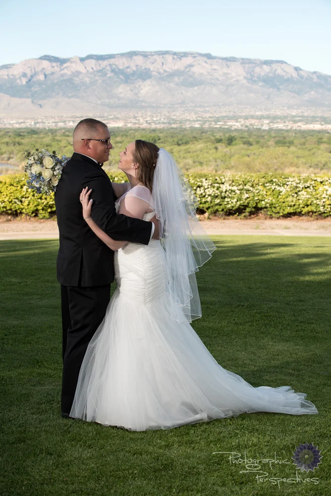 couples-session-Noahs-event-venue-AP02.jpg