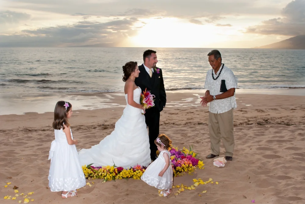 Destination Wedding Photographers | Sunset Photography | Beach Ceremony | Hawaii Wedding | New Mexico Wedding Photographers