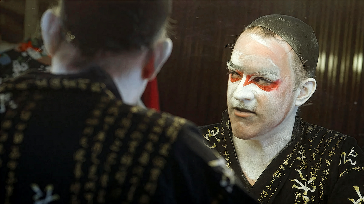 CURTAINS IMAGES 8 2x.png